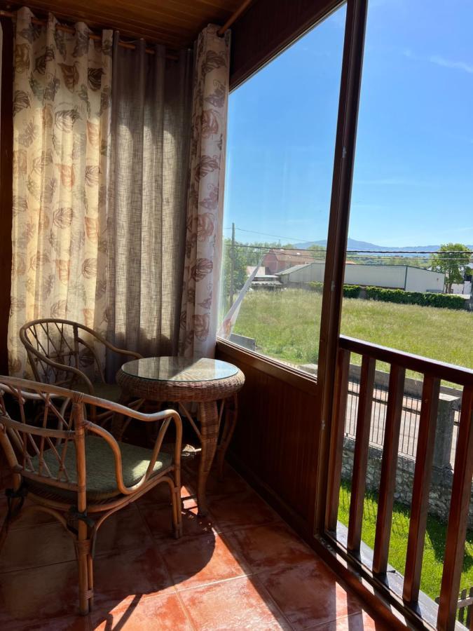 Hotel Villa Maria Revilla De Camargo Eksteriør billede