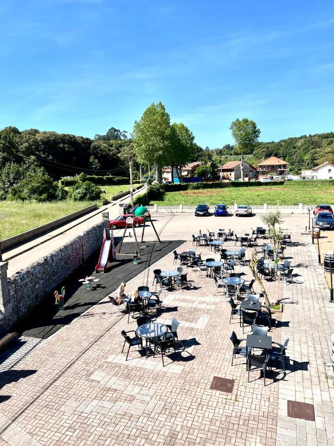 Hotel Villa Maria Revilla De Camargo Eksteriør billede