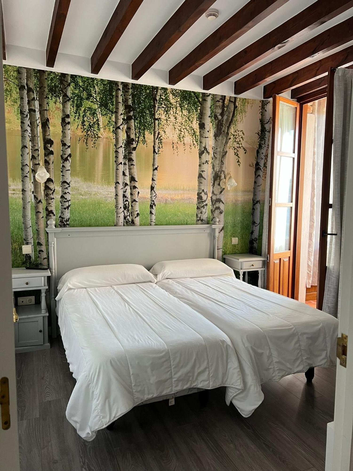 Hotel Villa Maria Revilla De Camargo Eksteriør billede